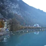 The Aarburg & Cafe 호텔