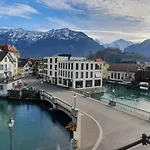 Hotel The Aarburg & Cafe