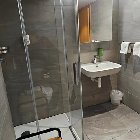 The Aarburg & Cafe Otel 2*