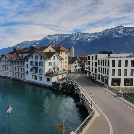 Szálloda The Aarburg & Cafe Unterseen