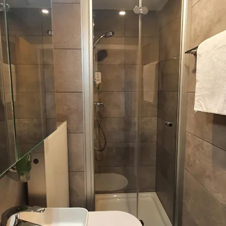 The Aarburg & Cafe Hotel