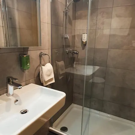 Hotel The Aarburg & Cafe 2*