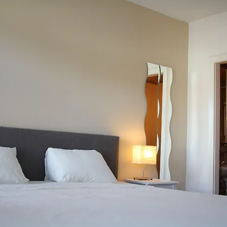 The Aarburg & Cafe 2* Unterseen