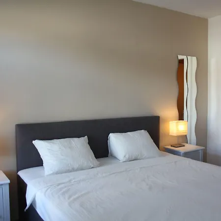 The Aarburg & Cafe 2*