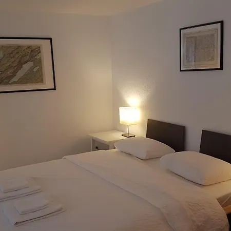 The Aarburg Hotel&café 2*