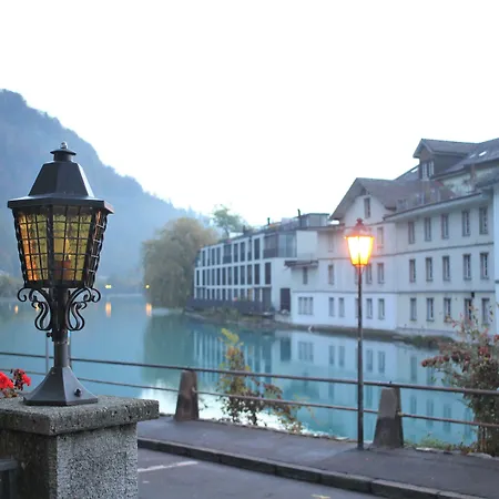 The Aarburg & Cafe Szálloda 2*