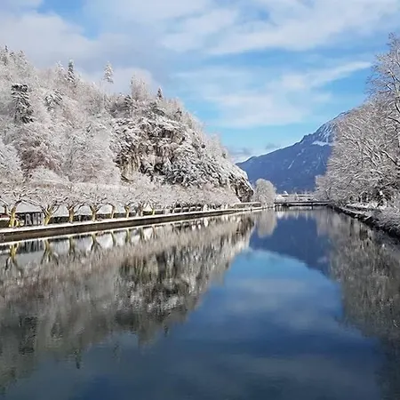 Szálloda The Aarburg & Cafe