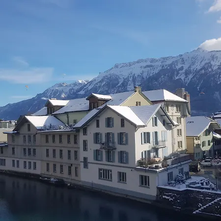 The Aarburg & Cafe 2* Unterseen