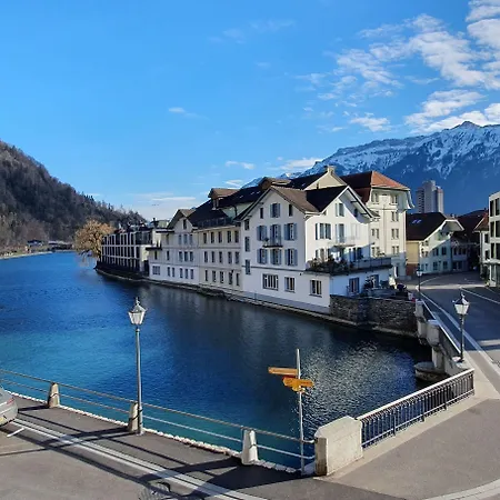 The Aarburg & Cafe Szálloda Unterseen