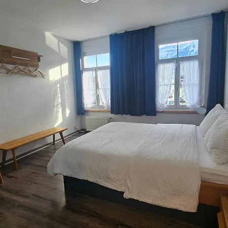 The Aarburg & Cafe Hotel