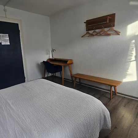 The Aarburg & Cafe Hotel