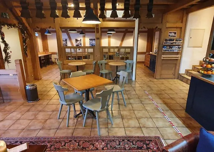 Hotel The Aarburg & Cafe 2*