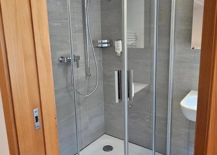 The Aarburg & Cafe Hotel