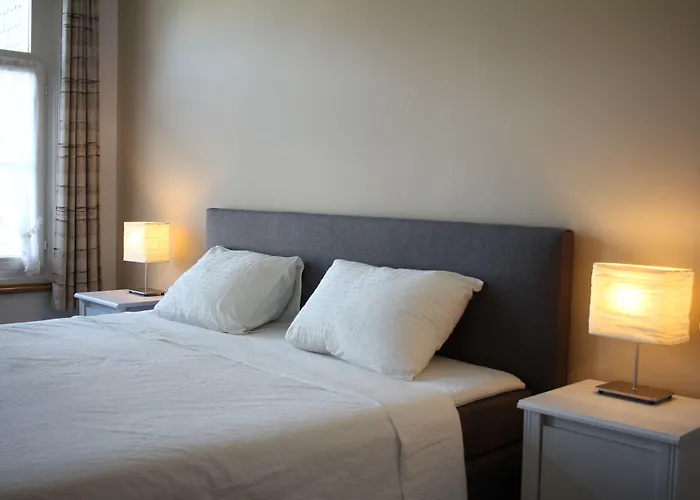 The Aarburg & Cafe 2* Unterseen