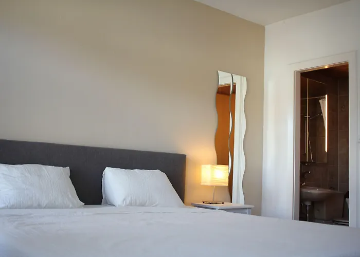 The Aarburg & Cafe 2* Unterseen