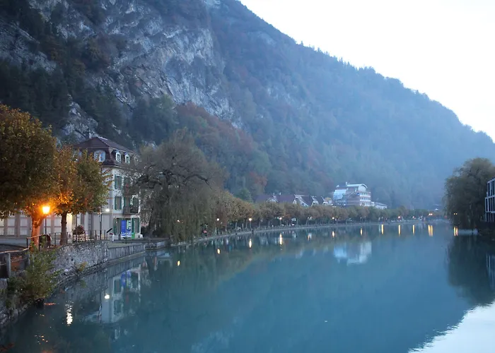 The Aarburg & Cafe Hotel