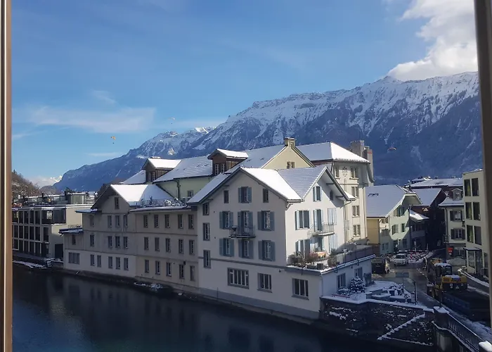 The Aarburg & Cafe 2* Unterseen