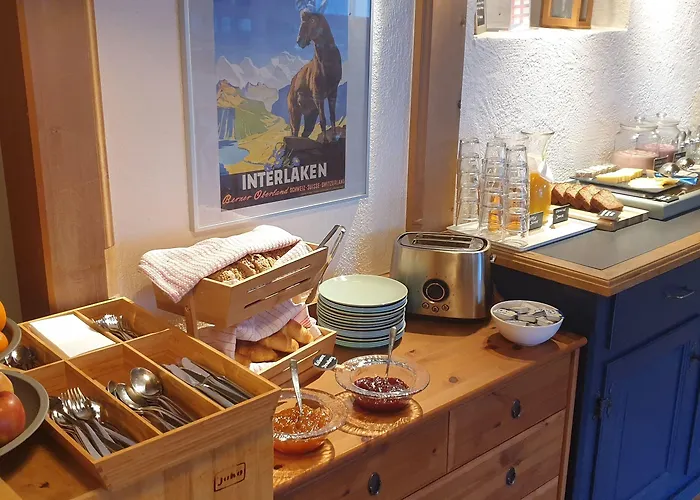 The Aarburg & Cafe Hotel