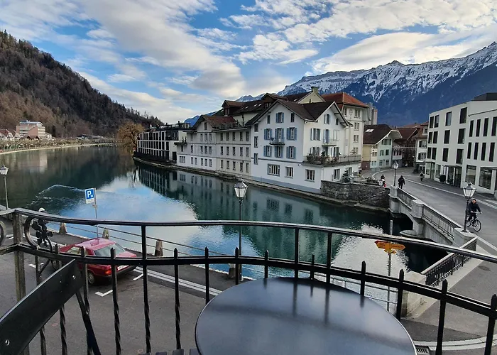 The Aarburg & Cafe Hotel