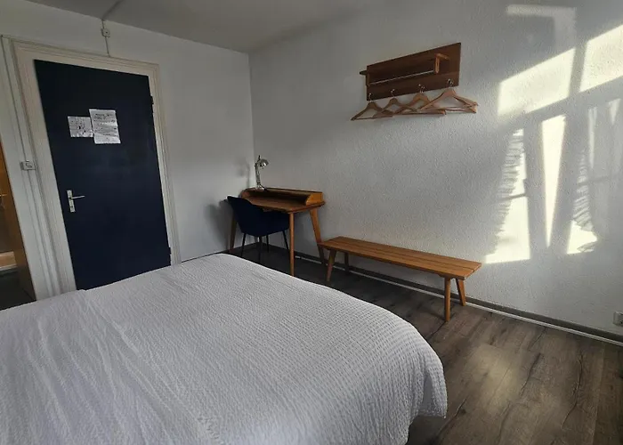 The Aarburg & Cafe Hotel