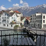 호텔 The Aarburg & Cafe