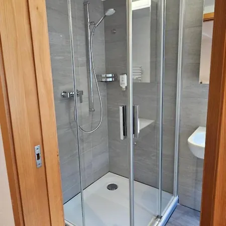 The Aarburg & Cafe Otel