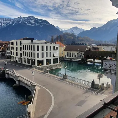 The Aarburg Hotel&café