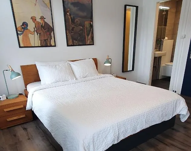 The Aarburg Hotel&café