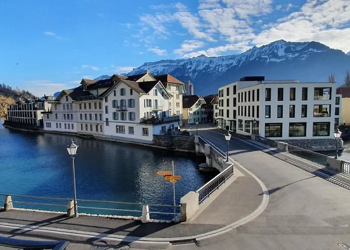 The Aarburg Hotel&café Hotel Unterseen